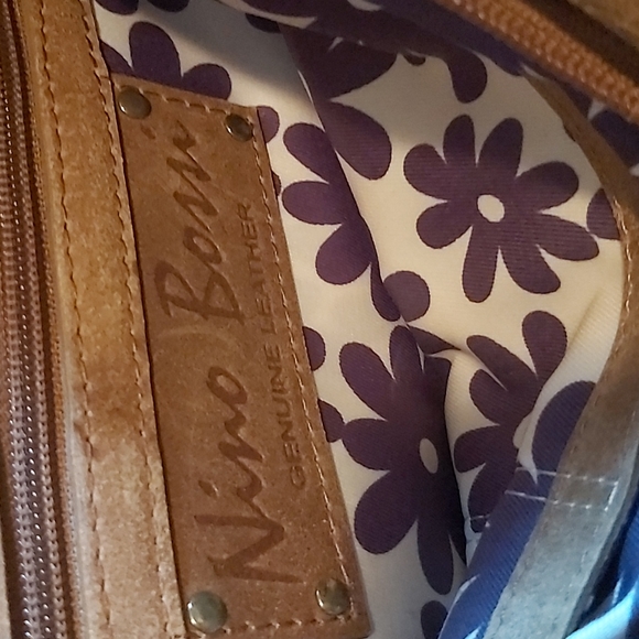 GENUINE LEATHER Nino Bossi purse - Picture 6 of 6